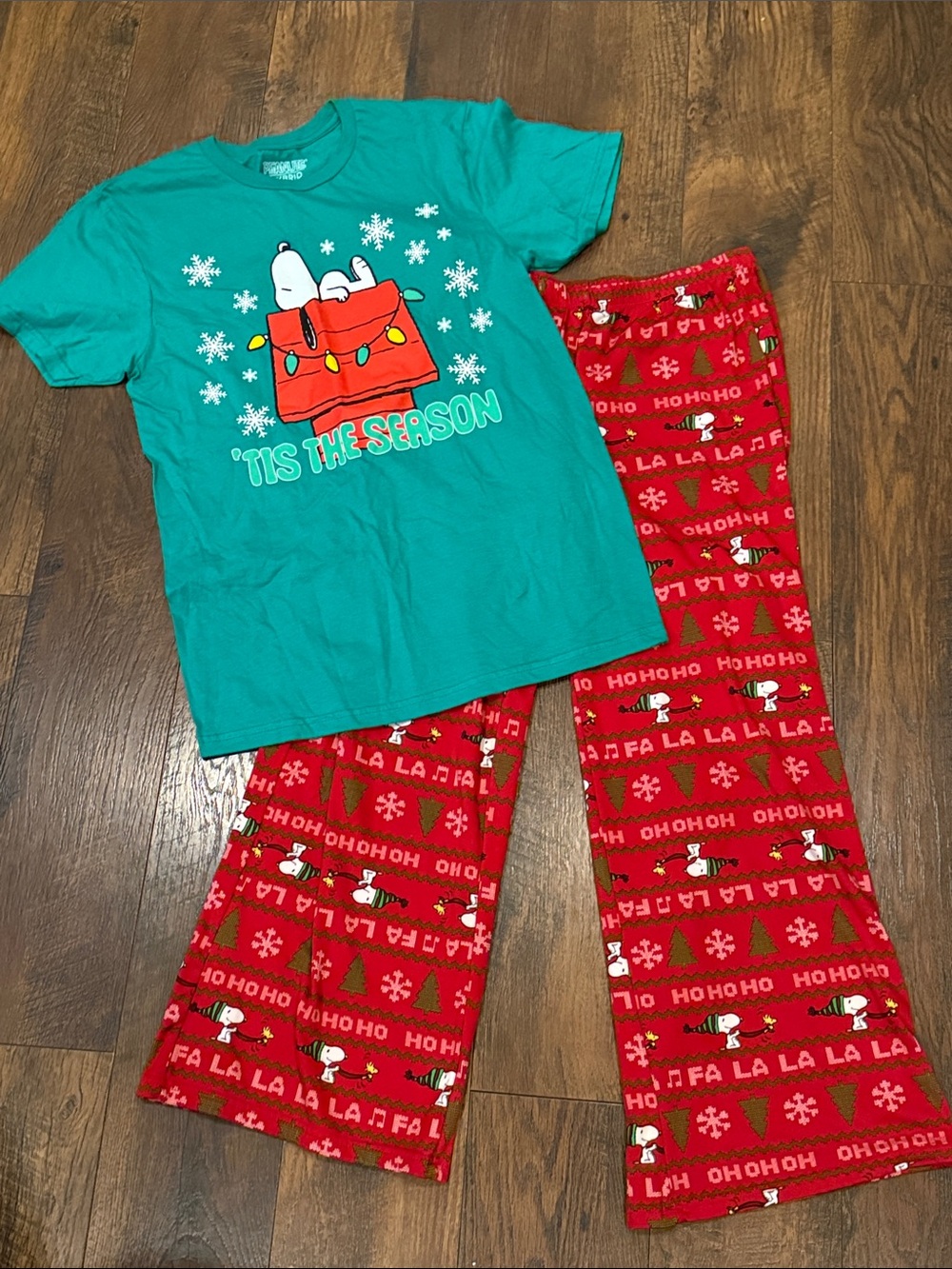 Peanuts Holiday Pajama Set